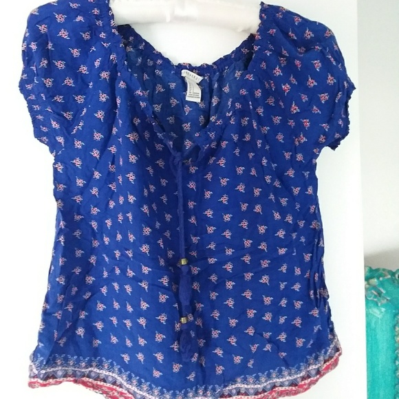 7 tops. - Picture 6 of 7